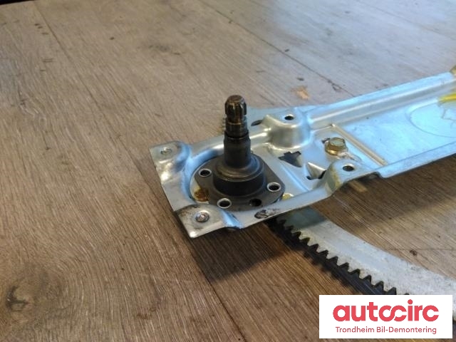 Ruteheis høyre foran til Opel Omega B 1994-1999 (BROSE|90459118|)