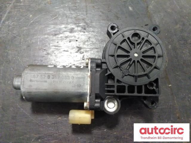 Ruteheis, kun motor, venstre bak til BMW X5 2000-2006 (E53) (E53) (BROSE|8362063|67628362063|119142-XXX)