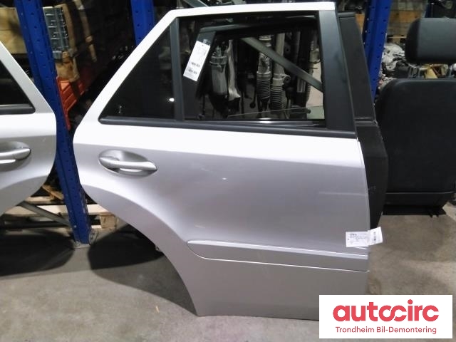 Dør høyre bak til Mercedes ML, 2005-2011 (W164) (W164) (SVÆRT LITE RUST|A1647300205)
