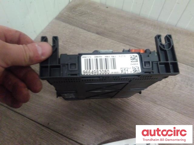 Sikringsboks til Peugeot 207 2006-2012  (VALEO|9664983080|6580YJ|657077)