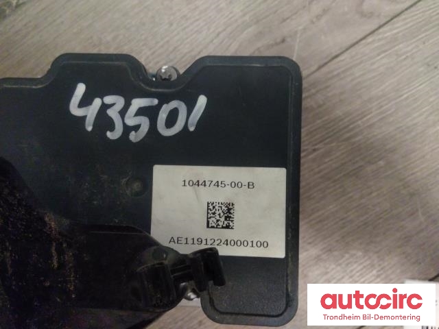 ABS sentral til Tesla Model 3 2018-2023 (Fase 1)  (BOSCH|1044745-00-B|1127502-01-D|0265257793)