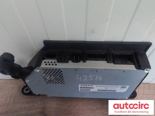Bilstereo forsterker til Volvo V90 / V90 CC / S90 2016-->>  (...|31489614 AA|31489728|36012702)