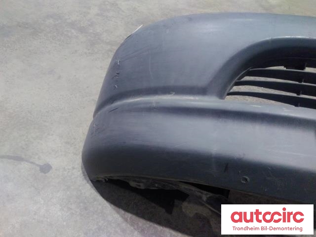 Støtfanger foran til Toyota Hiace 1996-2001 (Fase 1) (..|52119-26150|52119-26160|)