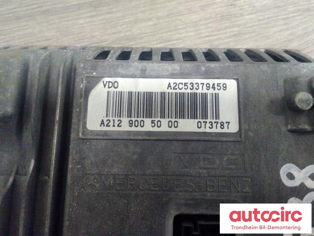 Bilstereo navigasjon skjerm til Mercedes E-Klasse 2009-2013 (Fase 1) (W212) (W212) (VDO|A2129005000|A2C53379459|A2129009022)