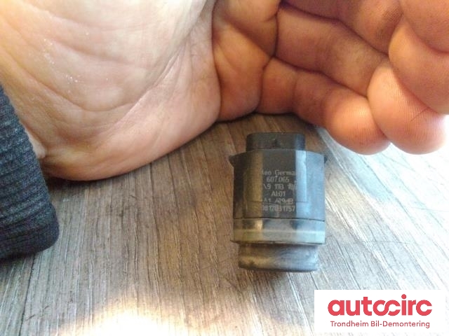 Parkeringssensor foran til BMW 7-Serie 2009-2015 (F01/F02/F03/F04) (F01/F02/F03/F04) (VALEO|9173106|607.065|66209233029)