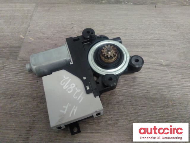 Ruteheis, kun motor, høyre foran til Ford Kuga 2008-2012 (Type I)  (BROSE|7M5T-14B533-CD|7M5T-14D218-XC|1767044)
