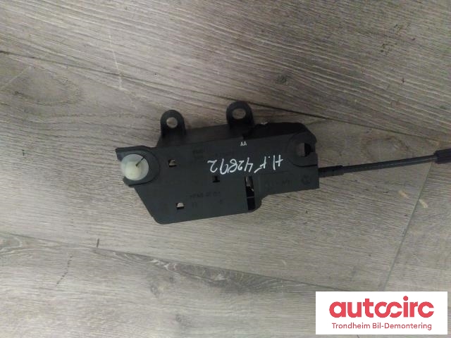 Dørhåndtak inv høyre foran til Ford Kuga 2008-2012 (Type I)  (..|3M51-R22600|8M51-R22600-AA|1501942)