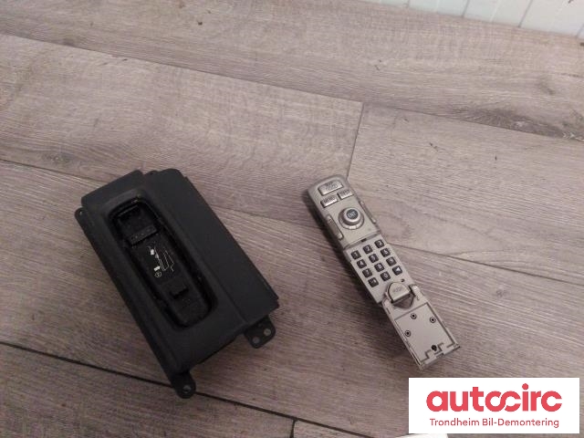 Bilstereo navigasjon betjeningspanel til Toyota Avensis 2003-2008 (Type II)  (8682520010|86825-20010|)