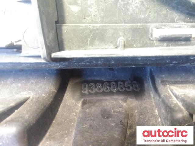 Grill til Opel Vivaro B 2014-2019  (NEDRE|93868858|622543504R|23031900)