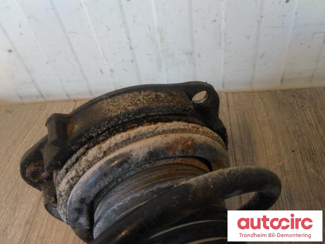 Fjærbein venstre foran til VW Beetle 2011-2018 (Type II)  (DIESEL/MANUELL|5C0413031BR|824903009874|)