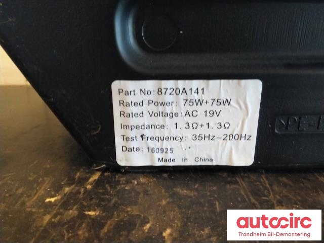 Bilstereo sub-woofer til Mitsubishi Outlander 2015-->> (Type III, Fase 2)  (ROCKFORD FOSGATE|8720A141|)