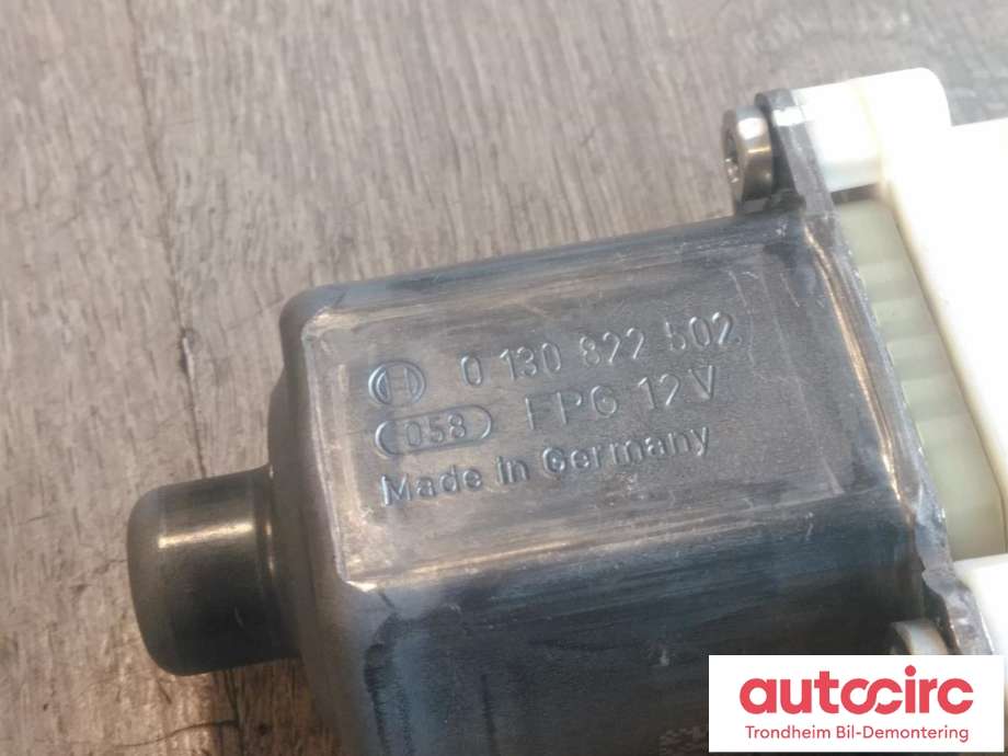 Ruteheis, kun motor, venstre foran til Mercedes C-Klasse, Coupe/Cab 2011-2015 (C204) (C204) (BOSCH BROSE|A2048200242|0130822502|A2129066702| 971218-100)