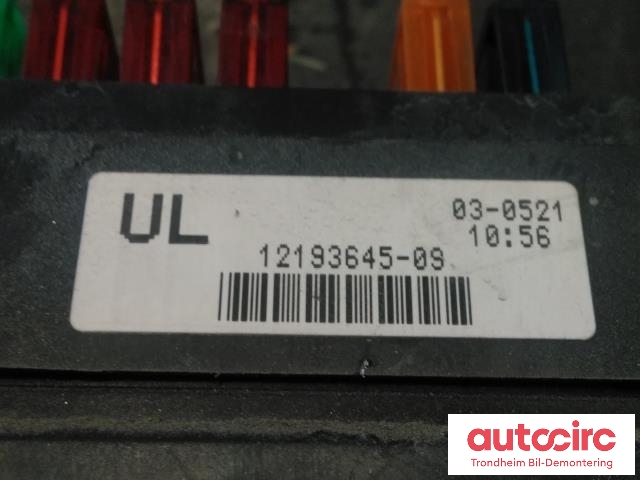 Sikringsboks til Chevrolet Suburban 2002-2006  (..|12193645|)