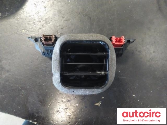Dashbord friskluftdyse midtkonsoll til Audi TT 2015-->> (Type III) (IBER OLEFF|8S1820903|8S1820903 SXI|)