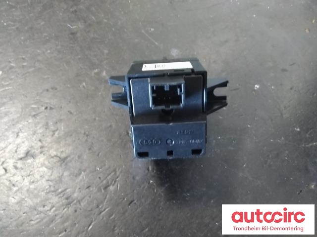 Bilstereo betjeningspanel til Audi TT 2015-->> (Type III) (ALPS|8S1919616|)