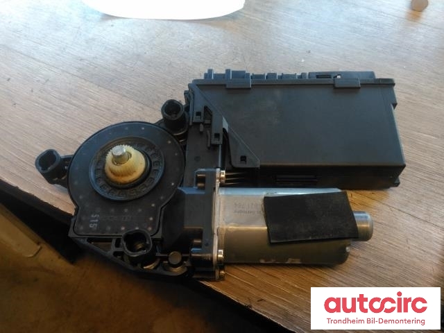 Ruteheis, kun motor, venstre bak til Audi A8, 2003-2010 (Type II) (BROSE/SIEMENS|4E0959801A)