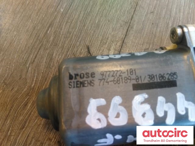 Ruteheis, kun motor, høyre foran til Audi A6 2005-2008 (Type III, Fase 1) (C6) (C6) (BROSE|4F0959802D|977272-101|)