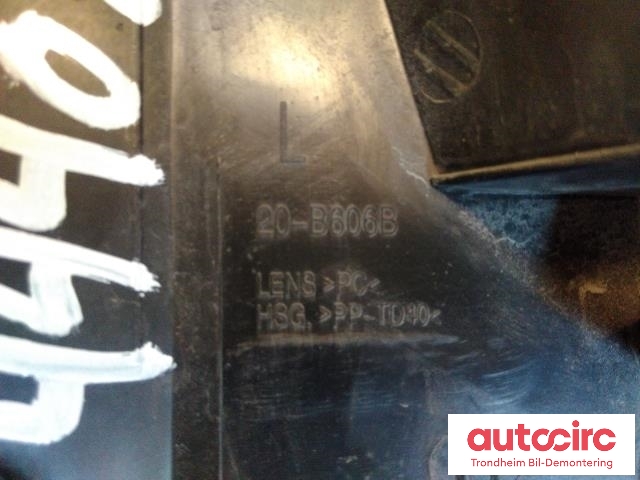 Frontlykt venstre halogen til Citroën C1 2006-2014 (Type I)  (TYC|620872|20B-606B|)