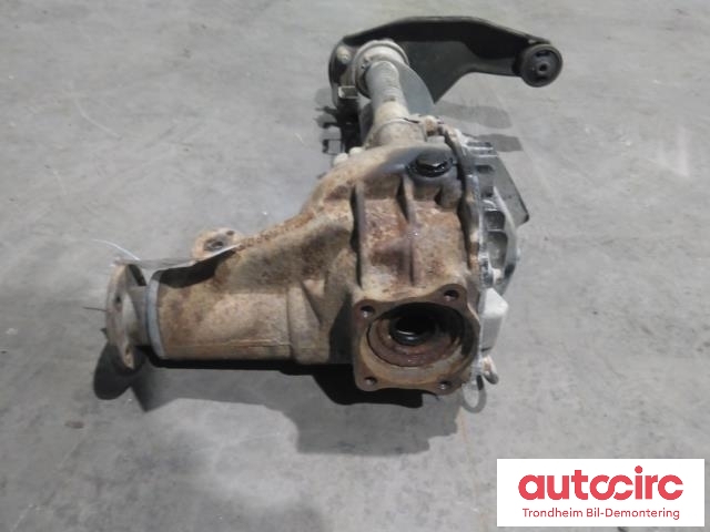 Kardang klokke foran til Mitsubishi L200 2006-2015 (Type IV)  (..|3541A017|UTV: 4.100|)