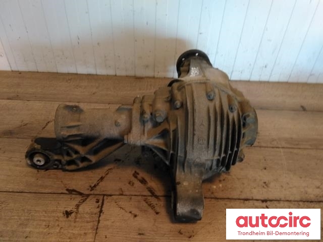 Kardang klokke foran til Mercedes GL 2006-2012 (X164) (X164) (UTVEKSLING: 3.70|A1643302202|)