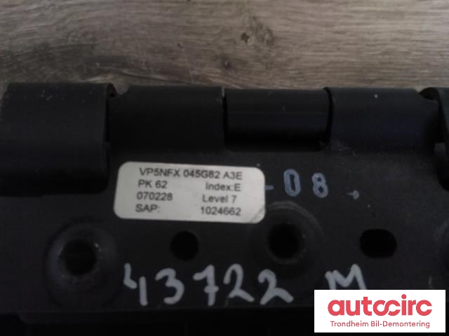 Midtarmlene foran til Nissan Pathfinder 2005-2010 (Fase 1) (R51) (R51) (..|96920EB31B|VP5NFX045G82A3E|)