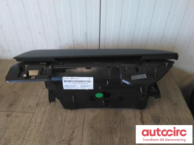 Hanskerom til Volvo XC60 2017-->> (Type II)  (FAURECIA|31417594|31417670|31417598)
