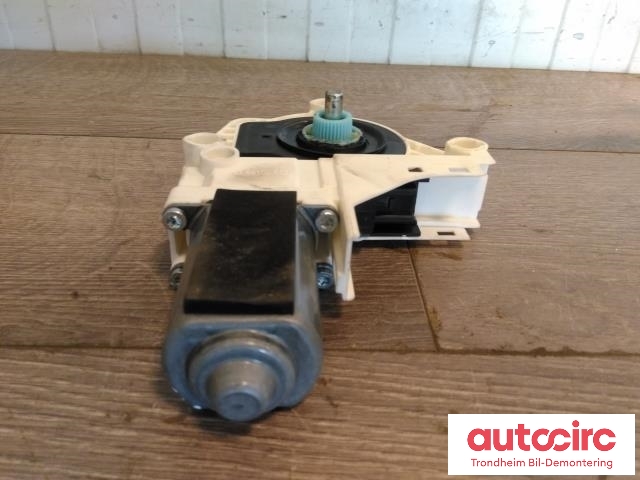 Ruteheis, kun motor, høyre foran til Audi RS5 2010-2014  (BROSE|8T0959802B|1101965575250|)