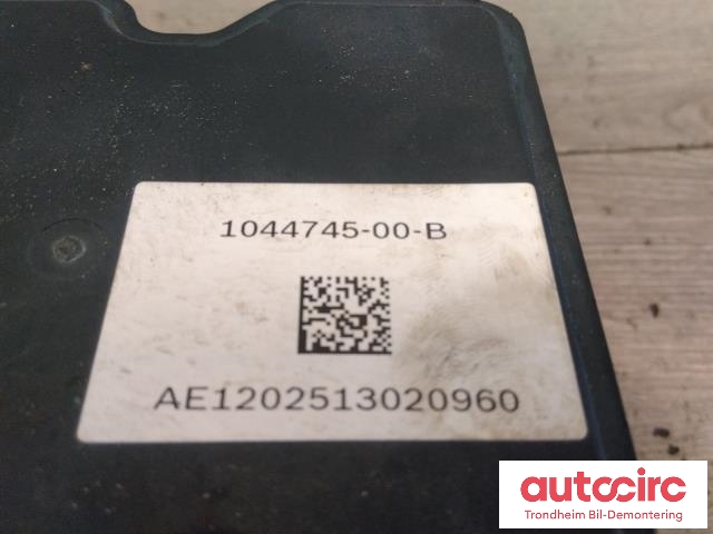 ABS sentral til Tesla Model 3 2018-2023 (Fase 1) (BOSCH|1044745-00-B|1103541-00-A|0265257793)