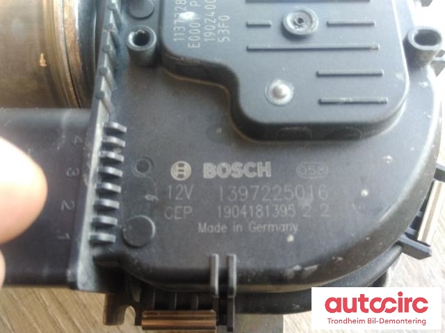 Viskermotor frontrute til Tesla Model 3 2018-2023 (Fase 1)  (BOSCH|1076725-99-F|1397225016|)