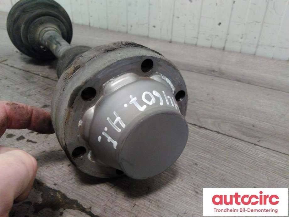 Drivaksel høyre foran, diesel/automat til Audi Q7 2006-2010 (Type I, Fase 1)  (7L0407271C|7L0407271F|7L0407271FX)