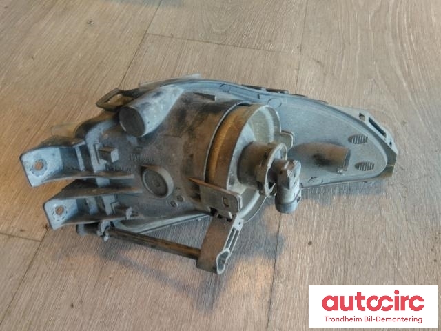 Tåkelykt høyre foran til Opel Insignia A 2009-2014  (..|682588537|13226829|)