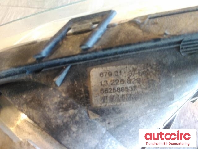 Tåkelykt høyre foran til Opel Insignia A 2009-2014  (..|682588537|13226829|)