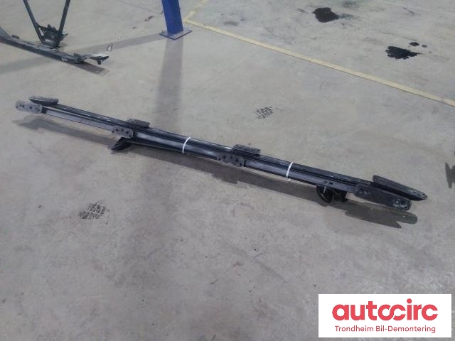 Takrails til Chevrolet Suburban 2002-2006 (GM|ORGINALT|)