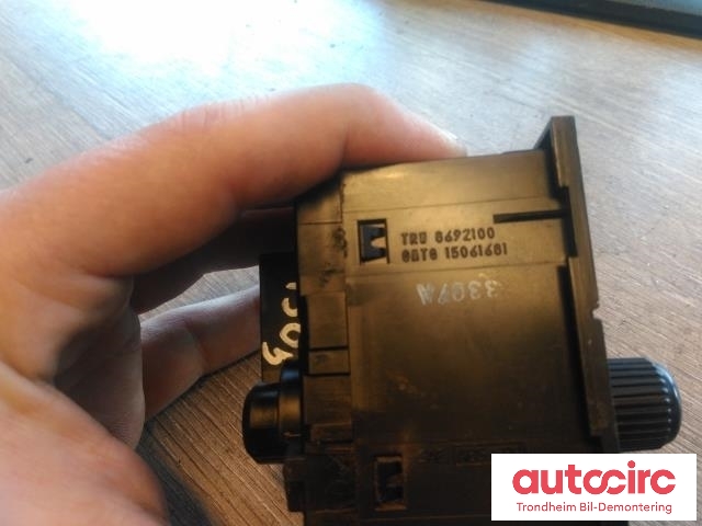 Bryter visker til Hummer H2 2003-2005  (TIL BAKRUTE|15061681|8692100|15143159)