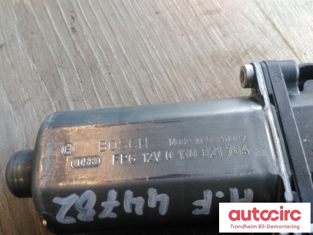 Ruteheis, kun motor, høyre foran til Audi A4 2004-2008 (Type III) (B7) (B7) (SIEMENS|8E1959802H|0130821764|8E1959802G)