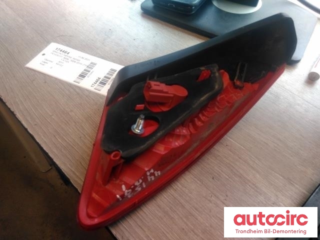 Baklykt høyre indre til Peugeot 3008 2009-2016 (Type I)  (INNVENDIGE SPREKKER|9683460980|6351HE|)