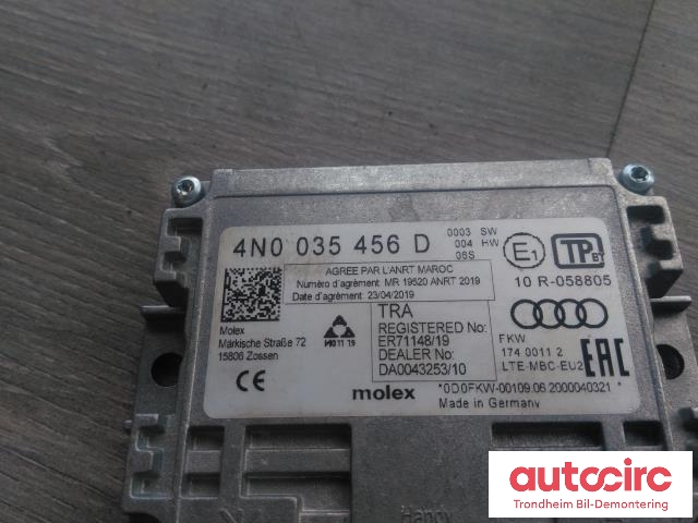 Antenne navigasjon til Porsche Taycan 2019-->>  (MOLEX|4N0035456D|DA0043253|)