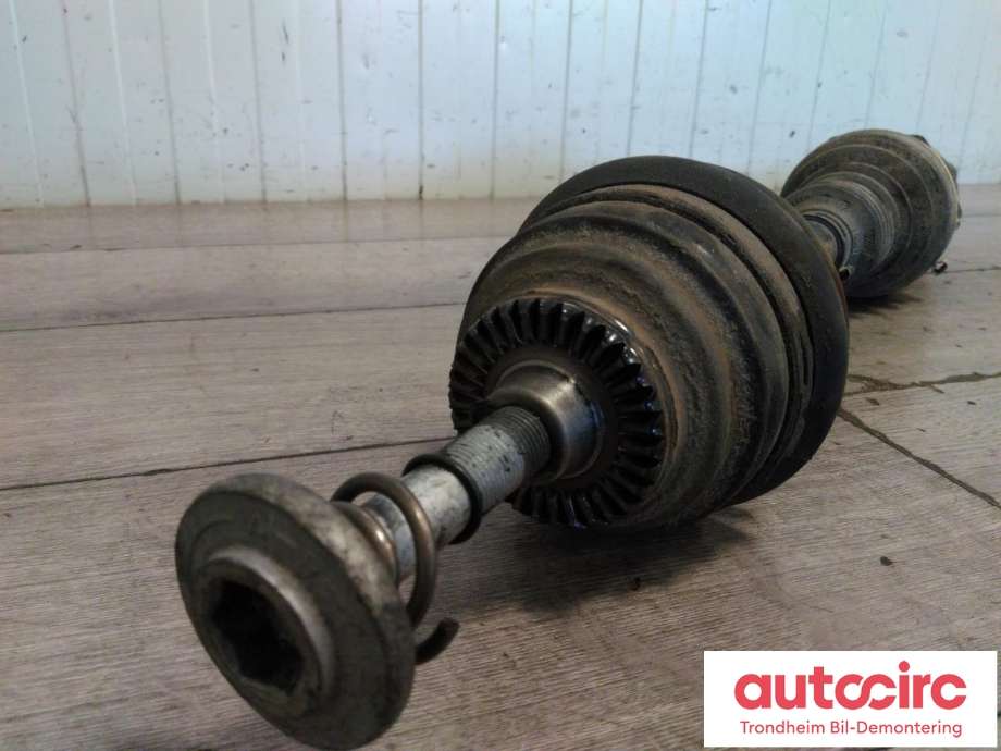 Drivaksel høyre foran, diesel/automat til BMW X1 2009-2015 (E84) (E84) (...|7591682|7605512|31607605512)