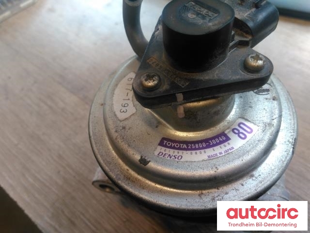 EGR-ventil til Toyota Hiace 2001-2006 (Fase 2)  (DENSO|25800-30040|101397-0800|2580030040)