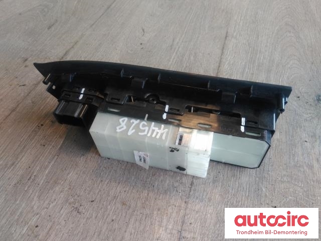 Bryter ruteheis førerdørspanel til Suzuki Grand Vitara 2005-2015 (Type III)  (..|37990-64J20|64J20-2865T|83727-65J0-5PK)