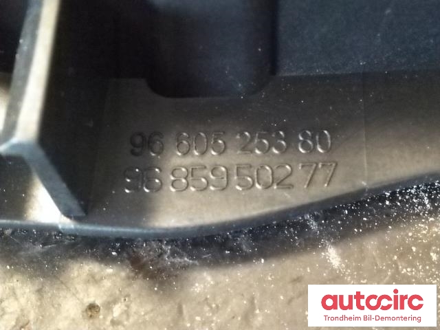 Dørhåndtak inv høyre foran til Citroën C5 2008-2017 (Type II)  (..|9144F6|9144G4|9660525380)
