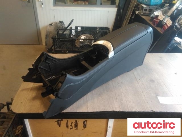Midtarmlene foran til Mercedes GLC, 2015-2022 (X253) (X253) (..|A2536806800)