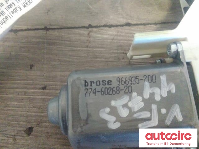 Ruteheis, kun motor, venstre foran til Škoda Superb 2008-2015 (Type II)  (BROSE|8K0959801A|1101965576200|)