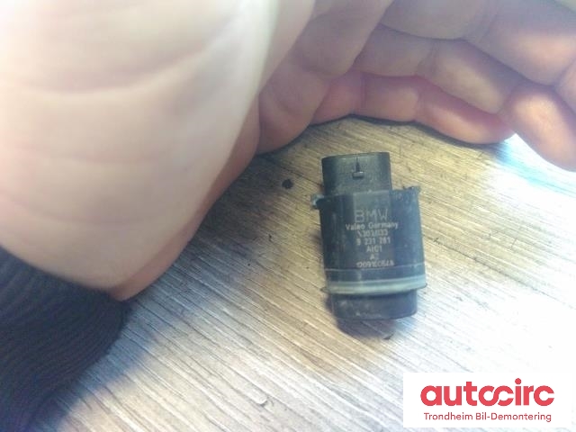 Parkeringssensor foran til BMW 5-Serie 2010-2017 (F10/F11) (F10/F11) (VALEO|9231281|303033|66202180495)