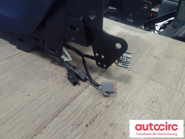 Midtarmlene foran til Tesla Model S 2013-2016 (Fase 1)  (MED ADDON|1010249-00-A|)