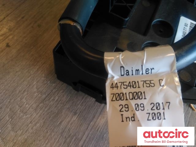 Sikringsboks til Mercedes EQV 2020-->> (W447) (W447) (FORAN I KUPE|A4475407780|A4475401755|)