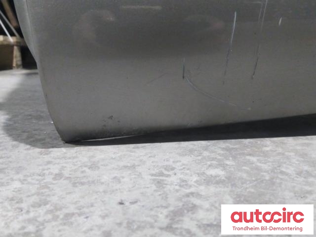 Dør venstre bak til Chevrolet Tahoe 2001-2005 (Type II)  (..|89023021|)