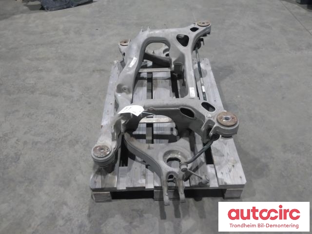 Travers bak til Porsche Panamera 2009-2017 (Type I) (970) (970) (PORSCHE|97033105105|97033105134|)