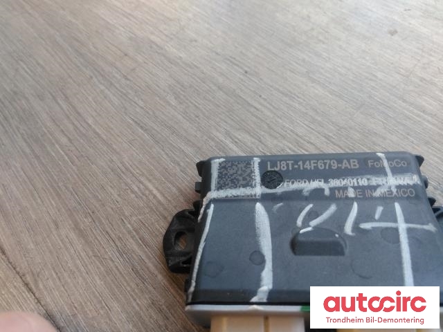 Styreenhet elektrisk bakluke til Ford Mustang Mach-e 2020-->>  (HANDSFREE OPENING MODULE|LJ8T-14F679-AB|2482477|)