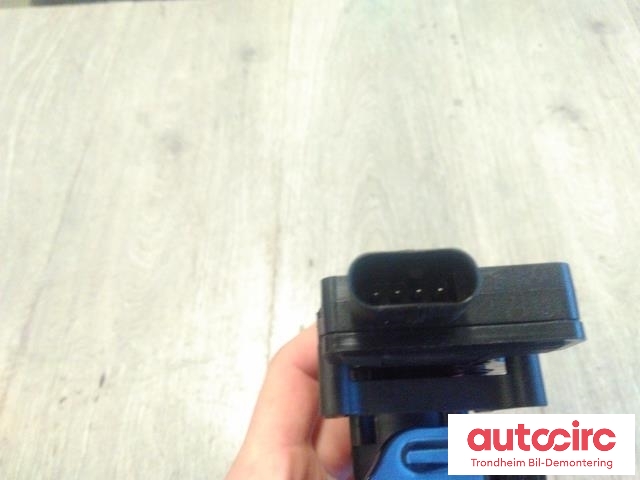 Ventil vann til Ford Mustang Mach-e 2020-->> (FOMOCO|LJ93-8C605-BC|2483147|)